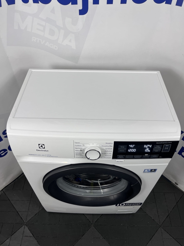 2ef12df7896ddbe48e8d7a12378ee476.jpg