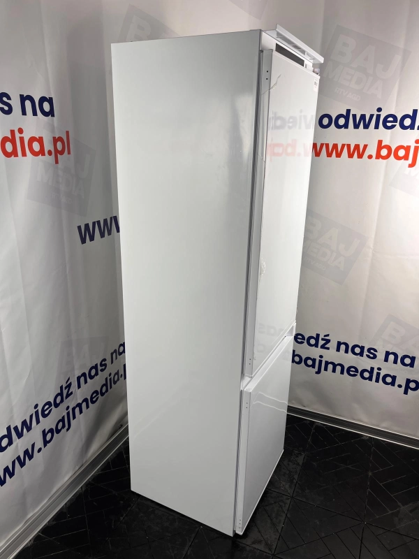 dcb80c8aca1e632b34f719d606cc95a4.jpg